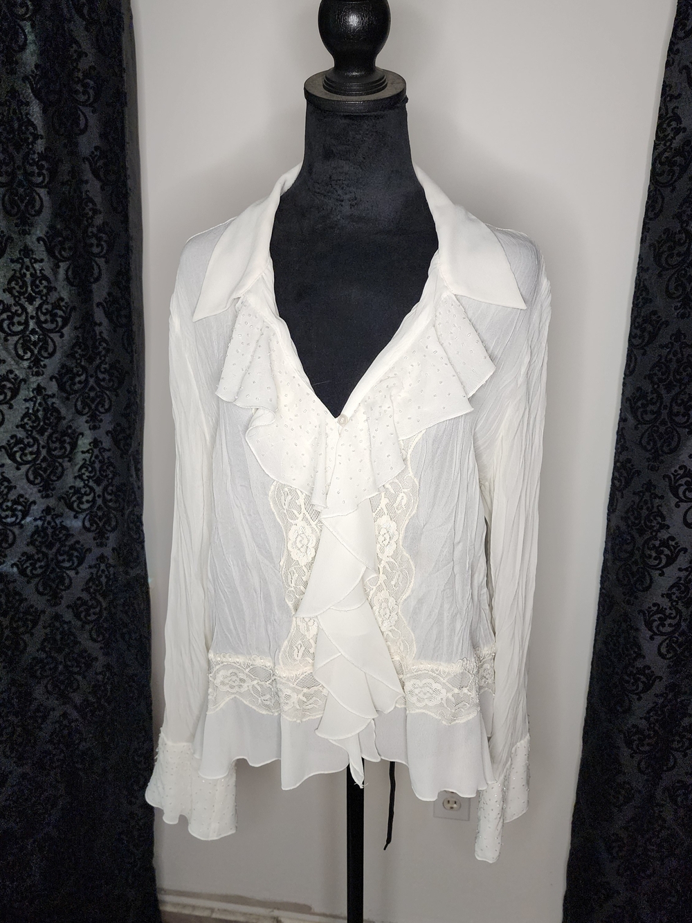Women’s White Ruffled Lace Blouse